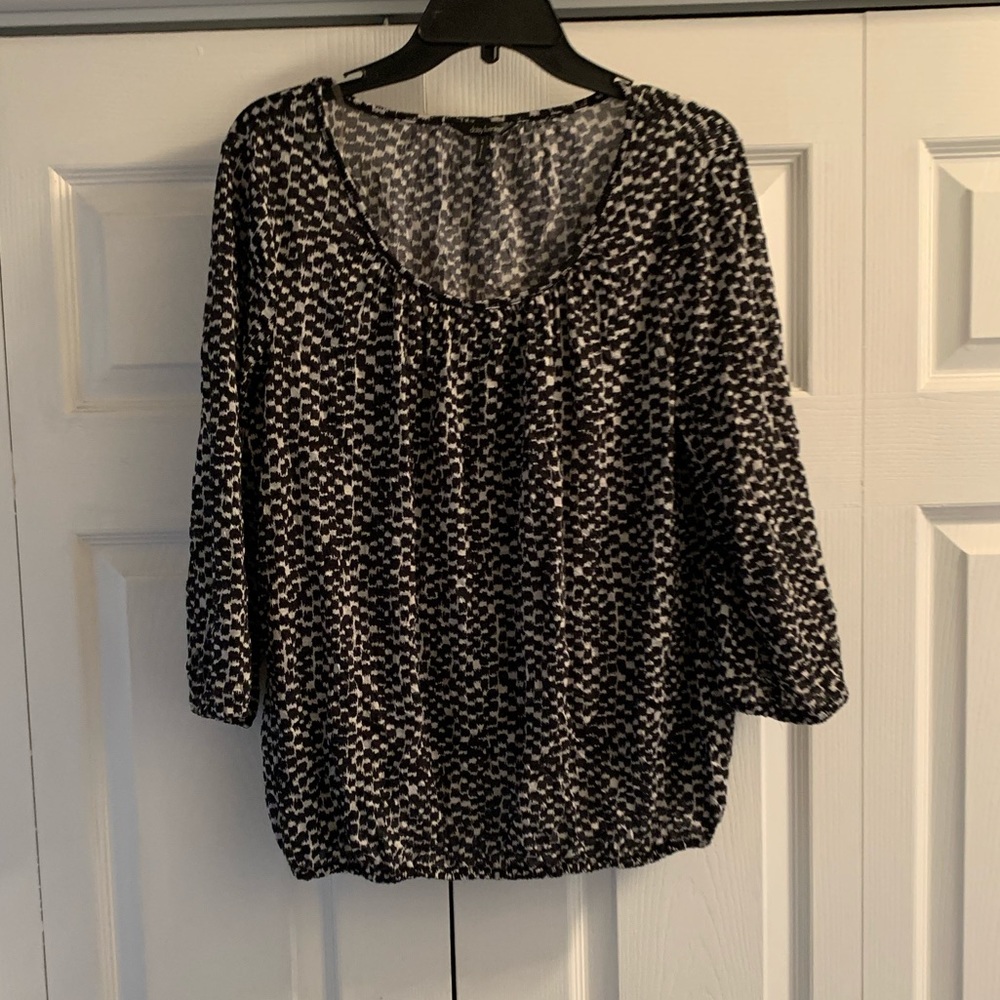Black and white blouse